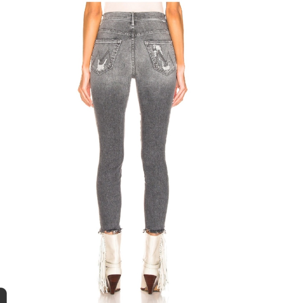 MOTHER The Swooner Ankle Chew‎ Distressed Jeans in Gray Scene of the Crime
